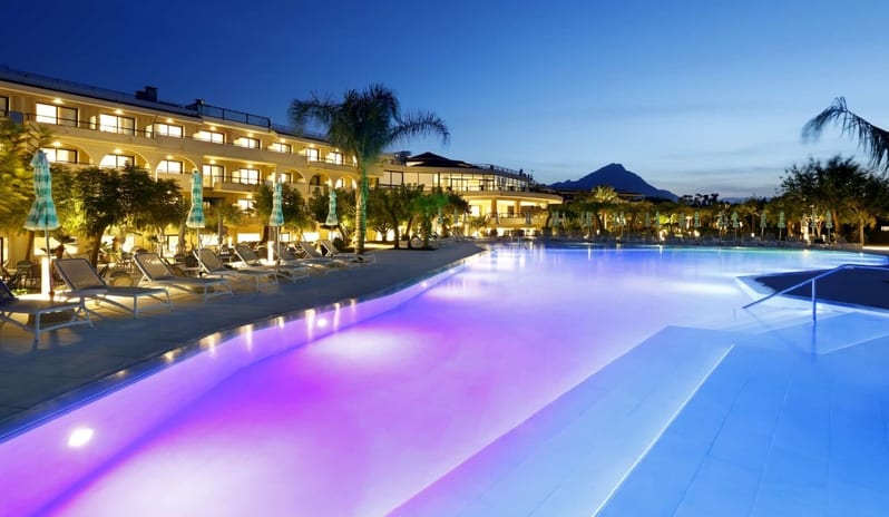 GRAND PALLADIUM SICILIA POOL NIGHT VIEW
